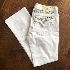 NWOT Miss me white Jeans